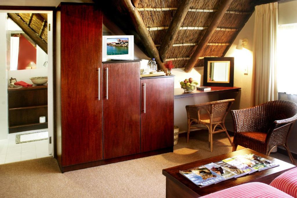 Thatchwood Country Lodge St. Francis Bay Room photo