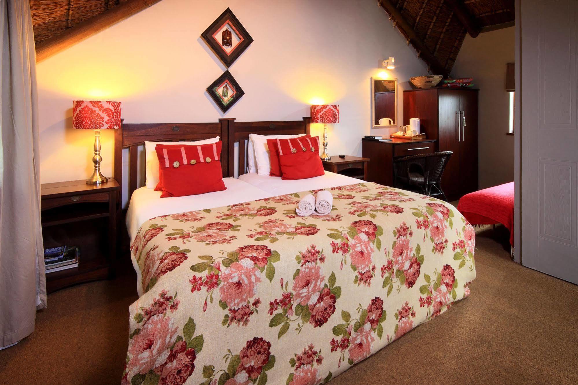 Thatchwood Country Lodge St. Francis Bay Exterior photo