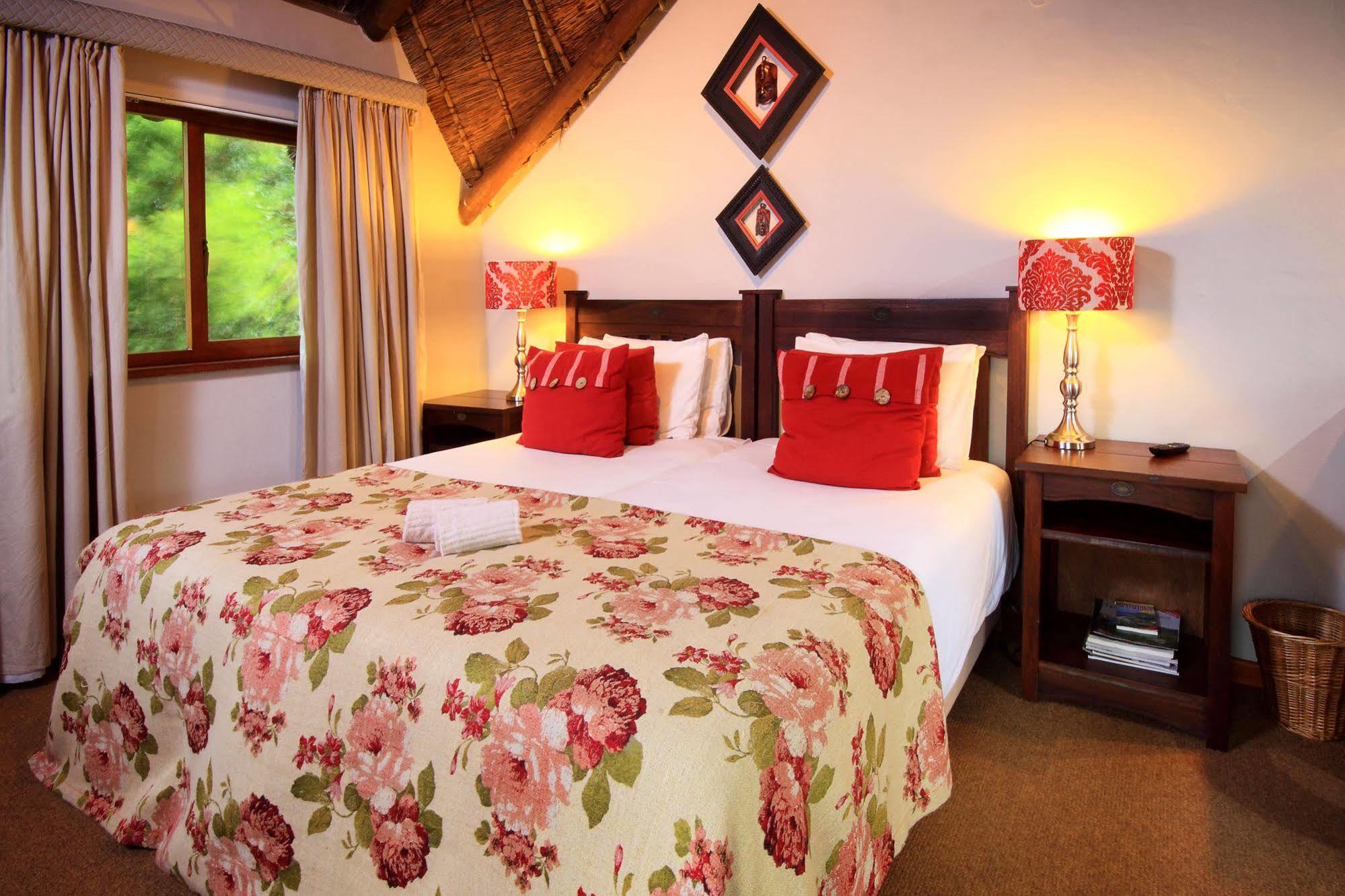 Thatchwood Country Lodge St. Francis Bay Exterior photo